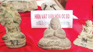 Một số hiện vật Óc Eo được hiến tặng.