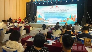 Chương trình giao lưu văn hóa và giới thiệu du lịch thành phố Tuân Nghĩa (Trung Quốc) tại Hà Nội. 