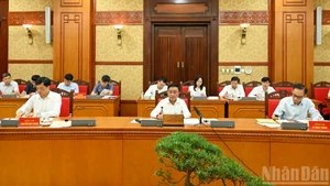Thường trực Ban Bí thư Trần Cẩm Tú chủ trì cuộc làm việc.