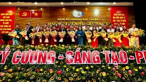 Ban Chấp hành, Ban Thường vụ, Ủy ban Kiểm tra Đảng ủy phường Phú Thuận nhiệm kỳ 2025-2030 ra mắt đại hội