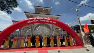 Khánh thành Trường trung cấp Phật giáo Hòa Hảo.