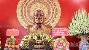Nhân dân Mỹ Hòa Hưng tự hào về Chủ tịch Tôn Đức Thắng.