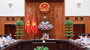 Thủ tướng Phạm Minh Chính chủ trì cuộc họp về triển khai chiến dịch xây dựng trường học cho các xã biên giới.
