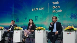 Lãnh đạo các cơ quan báo chí trao đổi tại tọa đàm. (Ảnh: CTV)