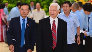 Nguyên Chủ tịch nước Nguyễn Minh Triết dự lễ kỷ niệm 50 năm thành lập Báo Tuổi Trẻ. (Ảnh: QUANG ĐỊNH)