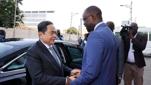 Chủ tịch Quốc hội Trần Thanh Mẫn hội kiến Thủ tướng Senegal Ousmane Sonko. (Ảnh: DOÃN TẤN/TTXVN)
