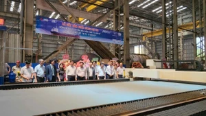 Lễ cắt tôn, khởi công đóng mới series 3 tàu dầu-hóa chất 14.000m³.