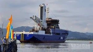 Công ty Đóng tàu Hạ Long hạ thủy thành công tàu dịch vụ điện gió CSOV số 4 cho Công ty TSSM.