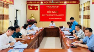 Ban Thường vụ xã Pa Tần mới họp triển khai các bước chuẩn bị cho ngày sáp nhập 1/7.