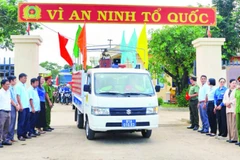 Lực lượng Công an xã Ia Rsai ra quân thực hiện cao điểm tấn công, trấn áp tội phạm.