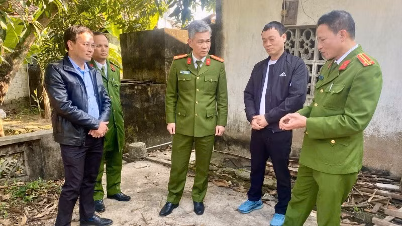 Đại tá Nguyễn Anh Tuấn, Phó Giám đốc Công an tỉnh Thanh Hóa chỉ đạo tại hiện trường.