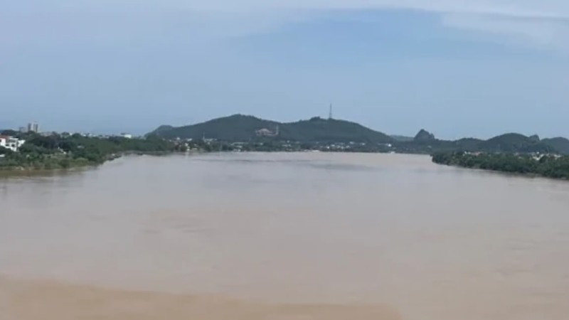 Thanh Hóa tăng mức báo động II trên sông Yên.