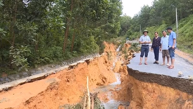 Hạ tầng giao thông miền núi Thanh Hóa chịu nhiều thiệt hại do bão số 10.
