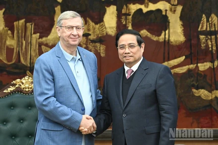 Thủ tướng Phạm Minh Chính và Chủ tịch Tập đoàn AFK Sistema Vladimir Petrovich Evtushenkov.