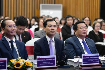 Các đại biểu tham dự diễn đàn.