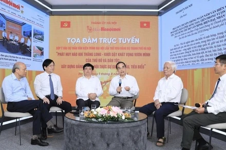 Các đại biểu tham gia ý kiến tại tọa đàm.