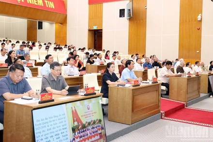 Hướng Tới Đại Hội Đảng Toàn Quốc Lần Thứ Xiv - Trang 1 Đại Biểu Dự Hội Nghị Tại Trung Tâm Hội Nghị Tỉnh Tuyên Quang.
