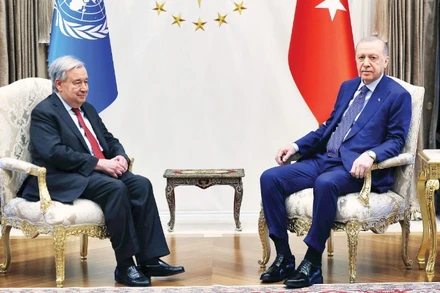 Các nhà lãnh đạo Thổ Nhĩ Kỳ và Liên hợp quốc trao đổi về tình hình Trung Đông. (Ảnh: TÂN HOA XÃ)