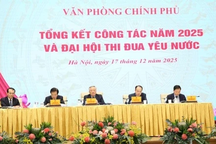 Phó Thủ tướng Thường trực Chính phủ Nguyễn Hòa Bình dự Hội nghị tổng kết năm 2025 và Đại hội thi đua yêu nước do Văn phòng Chính phủ tổ chức. (Ảnh: VGP)