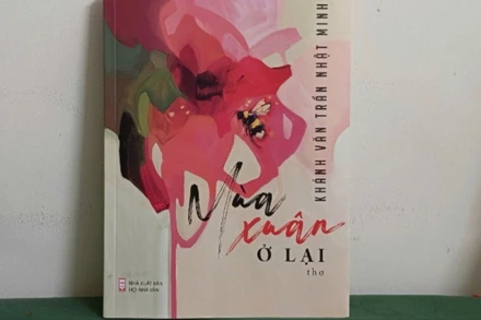 Tác phẩm "Mùa xuân ở lại" của nhà thơ Trần Nhật Minh.