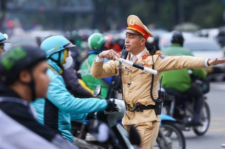 Bảo đảm an toàn giao thông, an ninh trật tự để nhân dân an vui đón Tết.