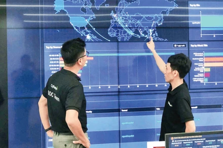 Trung tâm giám sát và điều hành an ninh mạng (SOC) của CyRadar.