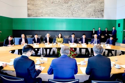 Phó Chủ tịch nước Võ Thị Ánh Xuân hội đàm với Phó Chủ tịch Quốc hội Liên bang Đức Bodo Ramelow. (Ảnh: TTXVN)