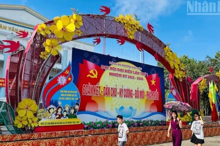 Từ phường Bạc Liêu đến các xã vùng xa, vùng ven biển không khí chuẩn bị Đại hội Đảng bộ cơ sở diễn ra khẩn trương, chu đáo, nhưng không phô trương, thiết thực, tiết kiệm. (Ảnh: TRỌNG DUY)