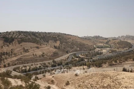 Một khu định cư của Israel ở Bờ Tây. (Ảnh: THX/TTXVN)