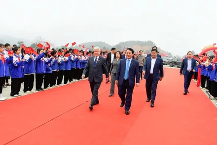 Phó Chủ tịch Thường trực Quốc hội Đỗ Văn Chiến dự Lễ khởi công cao tốc Tuyên Quang-Hà Giang, giai đoạn 2 và thông xe kỹ thuật dự án cao tốc Tuyên Quang-Hà Giang, giai đoạn 1 (đoạn qua tỉnh Hà Giang cũ).