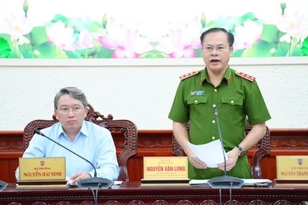 Thứ trưởng Công an, Thượng tướng Nguyễn Văn Long phát biểu tại Hội nghị. (Ảnh: TH)