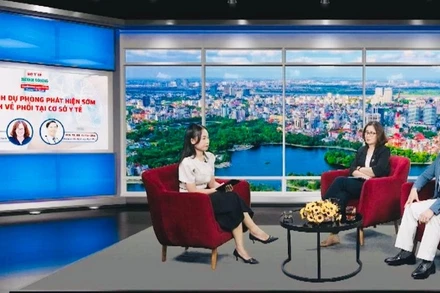 Buổi tọa đàm đẩy mạnh dự phòng phát hiện sớm bệnh phổi tại cơ sở y tế.