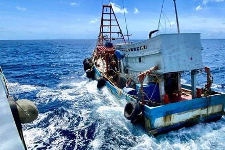 Tàu cá KG 90991 TS có thuyền viên gặp nạn khi đi biển.