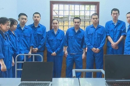 Các đối tượng lừa đảo tại cơ quan Công an. (Ảnh: Cơ quan công an)