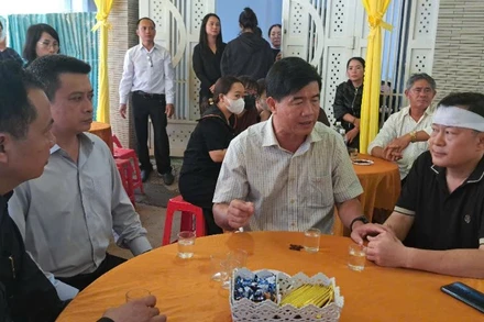 Đắk Lắk Phó Chủ Tịch Ủy Ban Nhân Dân Tỉnh Đắk Lắk Nguyễn Thiên Văn Thăm Hỏi, Động Viên Người Thân Đồng Chí Lê Phước Toàn.