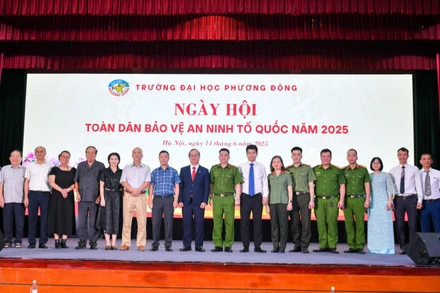 Các đại biểu tại ngày hội.