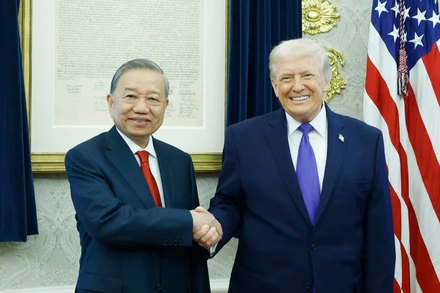 Tổng Bí thư Tô Lâm gặp Tổng thống Hoa Kỳ Donald Trump. (Ảnh: Thống Nhất/TTXVN)
