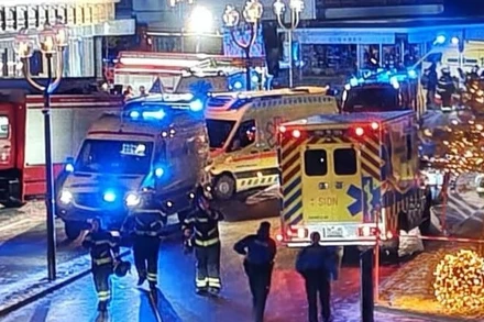 Hiện trường vụ cháy nổ quán bar Le Constellation. (Ảnh: X)