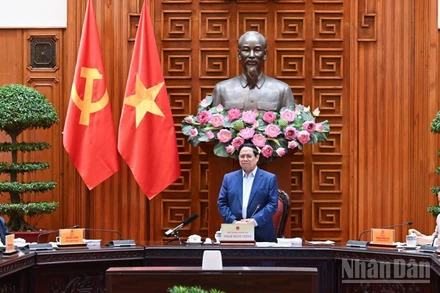 Thủ tướng Chính phủ chủ trì cuộc họp của Thường trực Chính phủ cho ý kiến về Đồ án quy hoạch Trục cảnh quan sông Hồng và Khu đô thị thể thao Olympic. (Ảnh: Trần Hải)