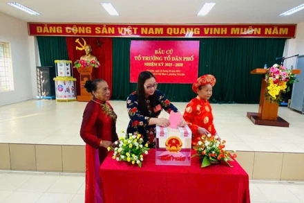 Bầu Tổ trưởng dân phố nhiệm kỳ 2025-2028 tại Tổ dân phố 13 Mỹ Đình 1, phường Từ Liêm, Hà Nội. (Ảnh: CTV)