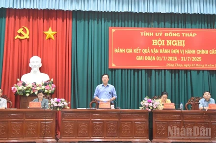 Lãnh đạo tỉnh Đồng Tháp phát biểu tại hội nghị.