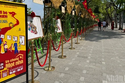 Đấu giá tranh da thủ công “Về chung một nhà”: Khi nghệ thuật góp sức xây cầu vùng cao