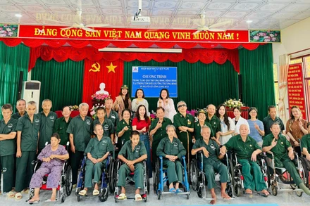 Hiệp hội Nhựa Việt Nam (VPA) thăm hỏi, tặng quà cho các thương binh, bệnh binh tại Trung tâm Điều dưỡng Thương binh và Người có công (NCC) Long Đất tại xã Long Hải, Thành phố Hồ Chí Minh. 