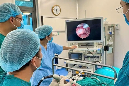 Các bác sĩ chẩn đoán bé bị u nang hố lưỡi thanh thiệt, một loại U nang hiếm gặp ở trẻ sơ sinh.