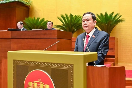 Chủ tịch Quốc hội Trần Thanh Mẫn ký ban hành Nghị quyết về bổ sung nội dung chi ngân sách tặng quà nhân dân