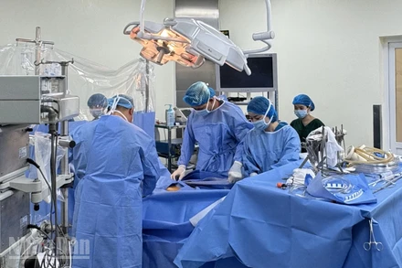 Phẫu thuật tim ít xâm lấn là hướng đi của y tế hiện đại, giúp người bệnh nâng cao hiệu quả phục hồi.