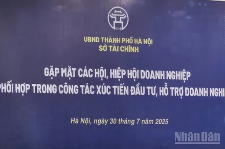 Hà Nội "đứng cạnh, đi cùng" cộng đồng doanh nghiệp