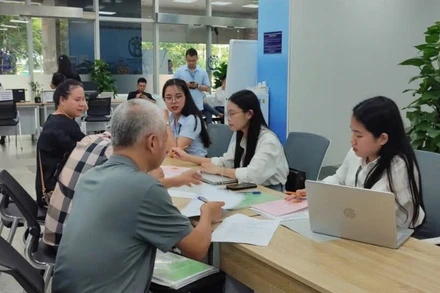 Điểm phục vụ hành chính công Hoàng Đạo Thúy (Hà Nội). 