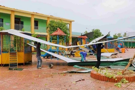 Sau bão số 5, toàn tỉnh Nghệ An có 83 điểm trường bị hư hỏng, thiệt hại gần 40 tỷ đồng.