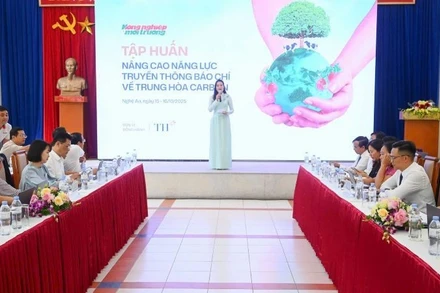 Quang cảnh buổi tập huấn.